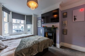 Springfield Place - 3 Bed Central Reading - Sleeps 6 - Free Parking